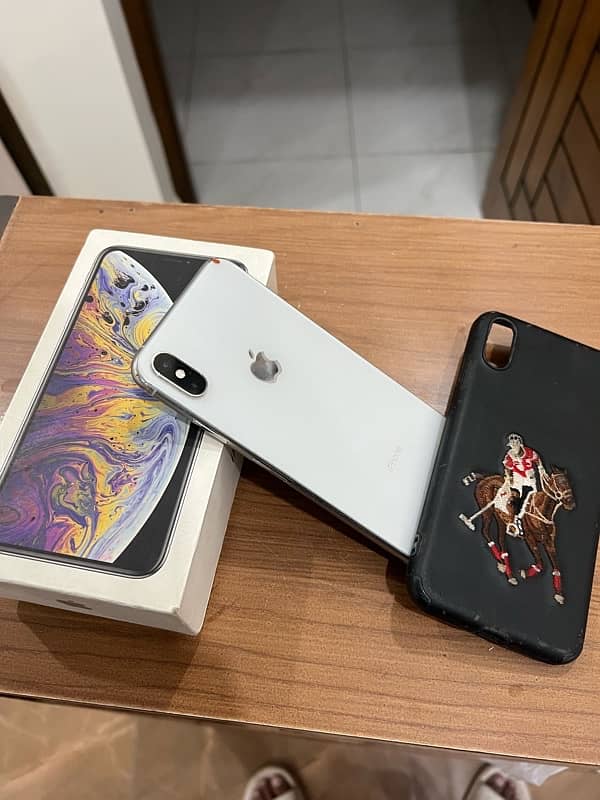 iphone xs max dual pta approved with box 2