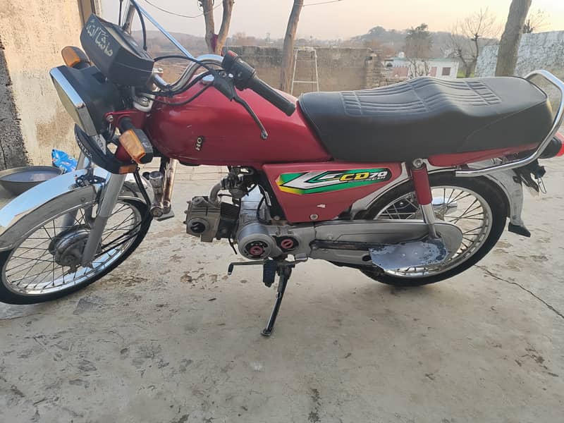 Honda CD 70 2022 4