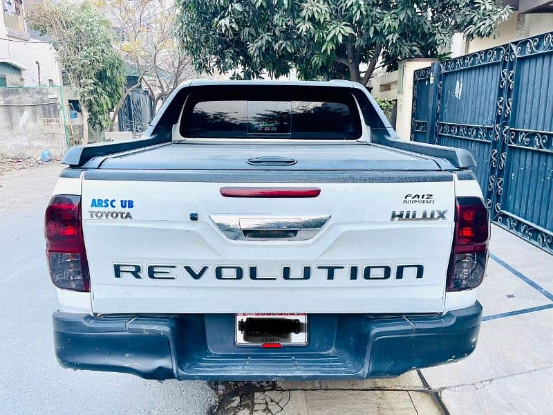 Toyota Revo V automatic Hilux 2018 bumper to bumper original 1