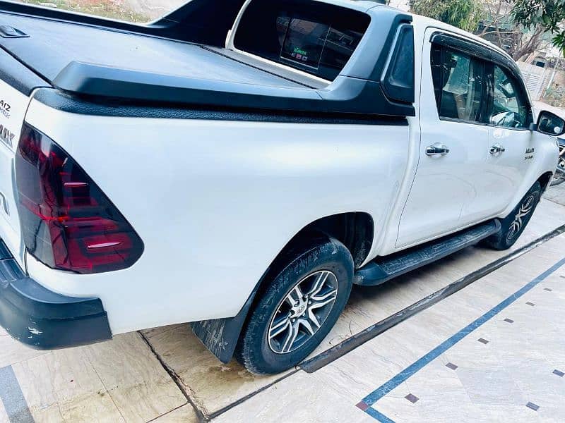 Toyota Revo V automatic Hilux 2018 bumper to bumper original 4