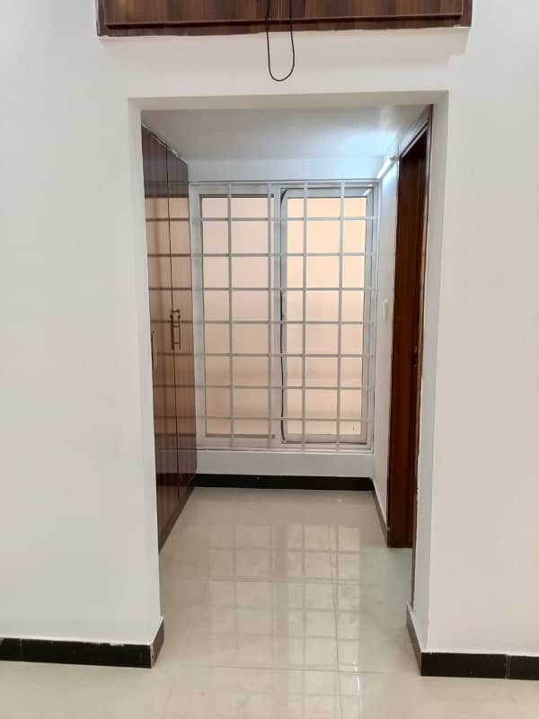 10 Marla house available for rent in bahria enclave Islamabad 2