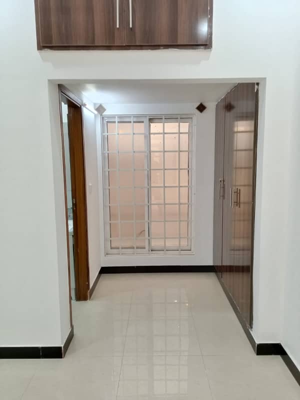 10 Marla house available for rent in bahria enclave Islamabad 3