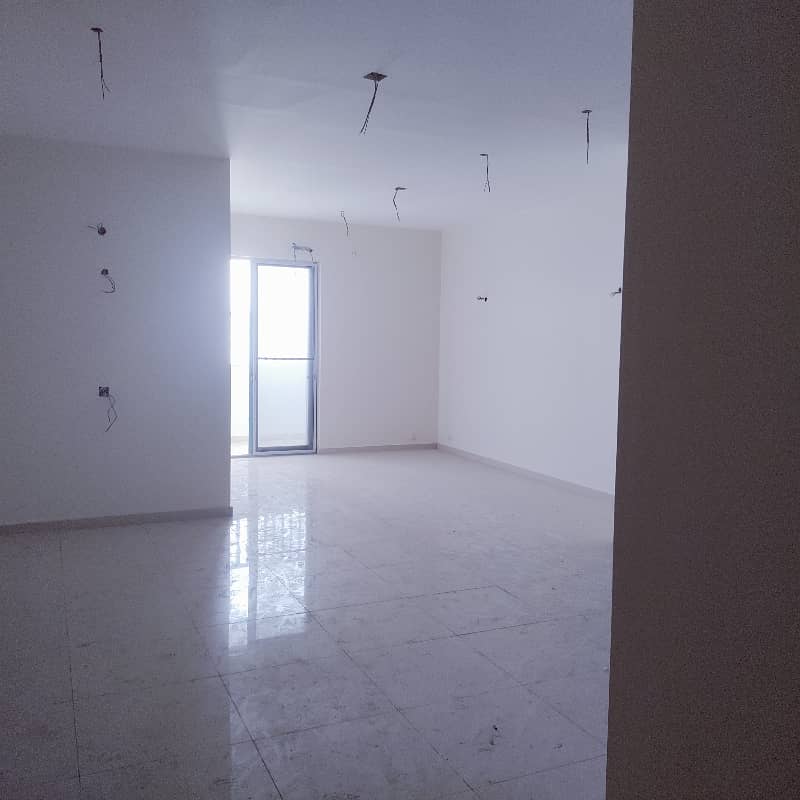 lucky one apartment for rent 3