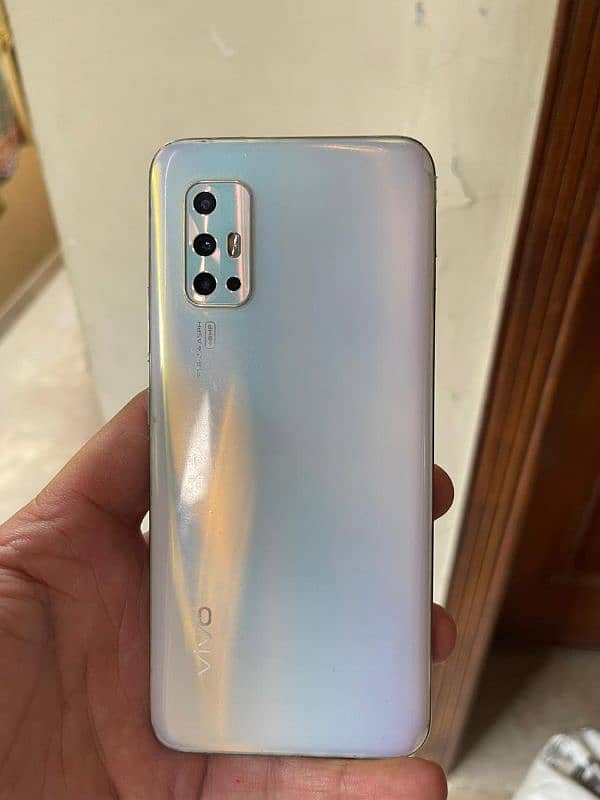 vivo v17 4