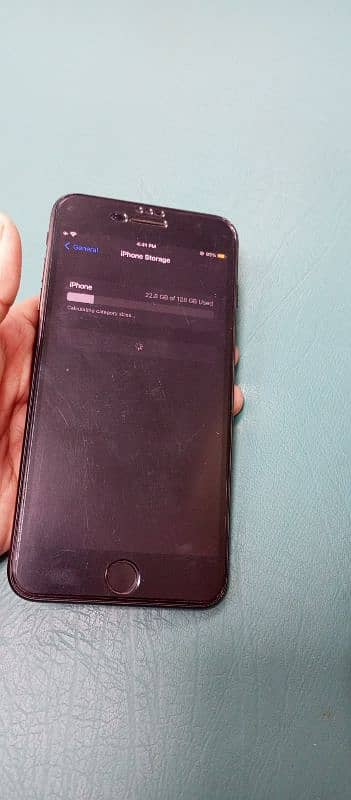 iphone 7 plus 128 gb factory unlock 10/10, condition betery health 70 8