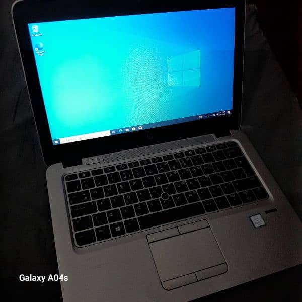 Hp laptop full new conditions 10/10 0