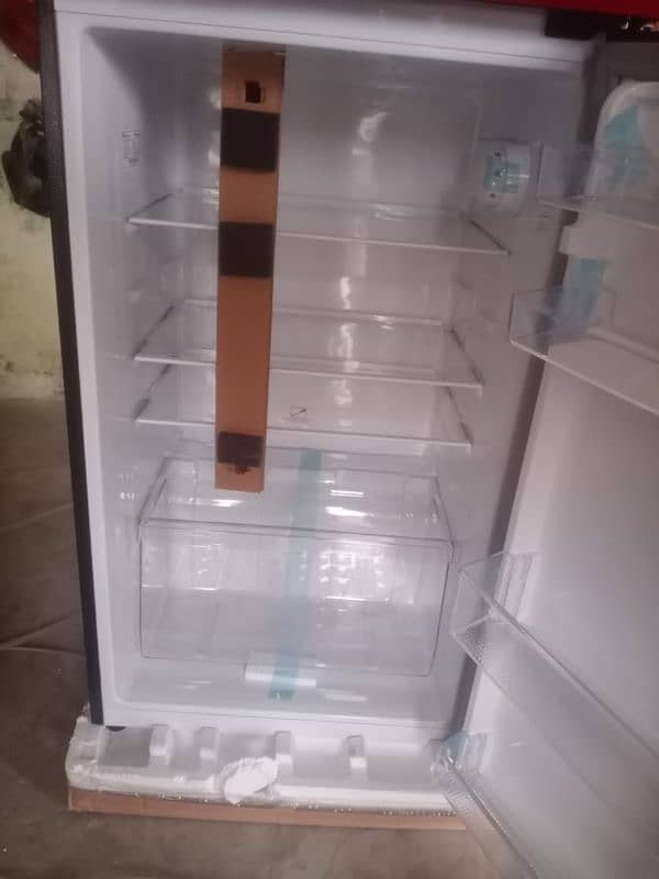 Dawlance Refrigerator Full 10 by 10 condition 3