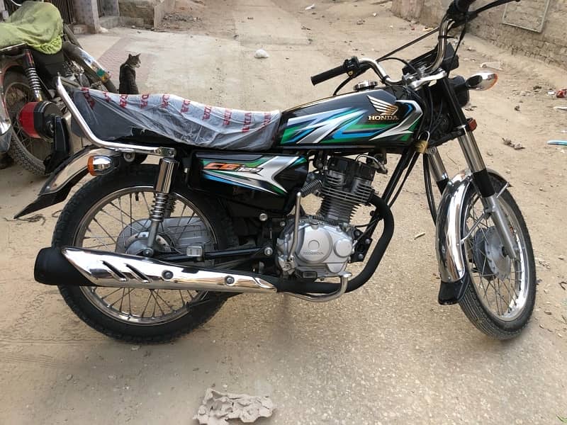 Honda  CG 125 2023 model full genuine 1