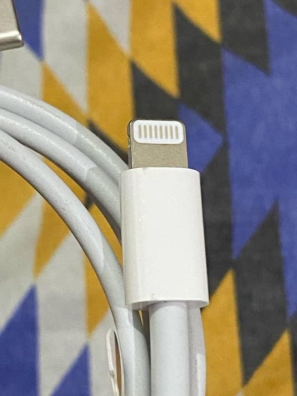 Orignal Apple usb-c to lightning cable 3