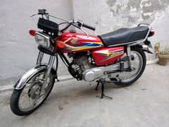 Honda 125 model 2019 A red colour good condition documents complete