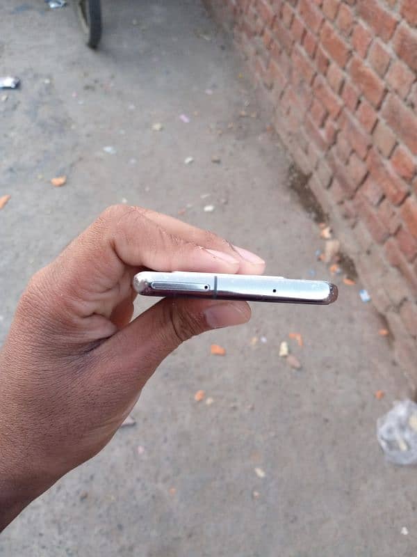 Samsung galaxy s10 6+128 non PTA. exchange possible 4