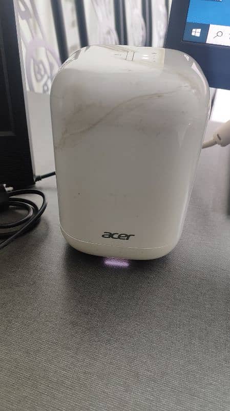 Acer Revo one RL85  smart pc 0