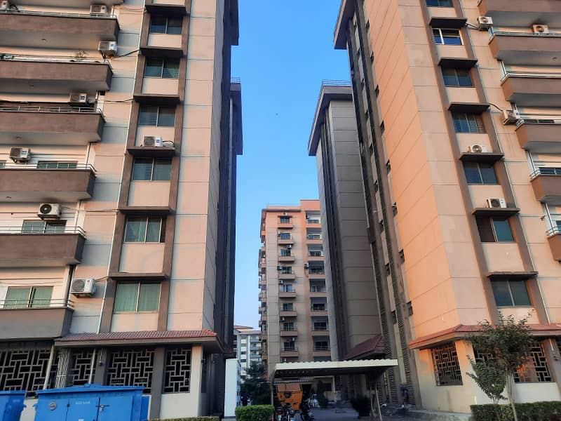 This is a three bed room apartment with all amenities. 4