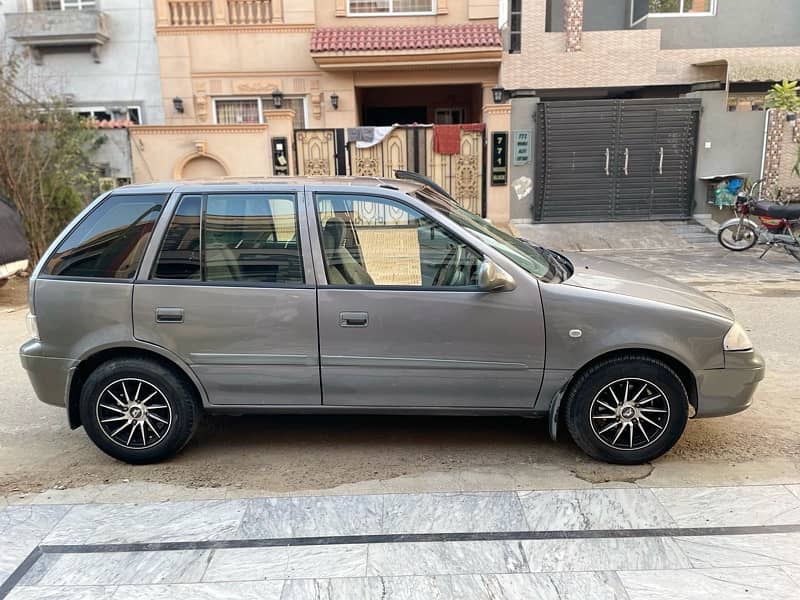 Suzuki Cultus 2012 3