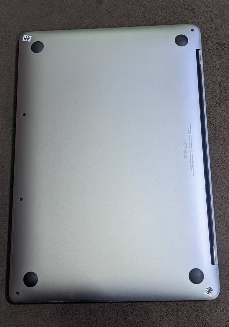 Apple Macbook /Pro m1/ 13 Inche /(With Original Charger) 1