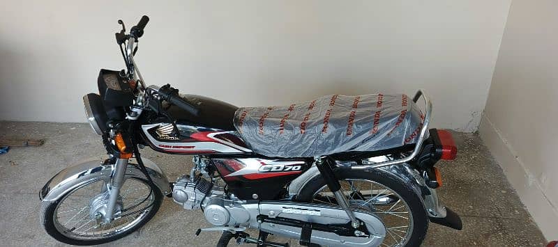 Honda CD-70 2025Karachi no 0