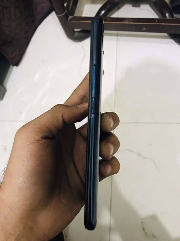 urgent sale need money or back damage hai 8/256 oppo Reno 2Z 3