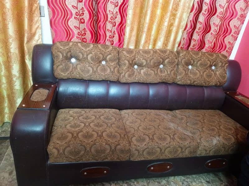 6 seater sofa for urgent sale 3