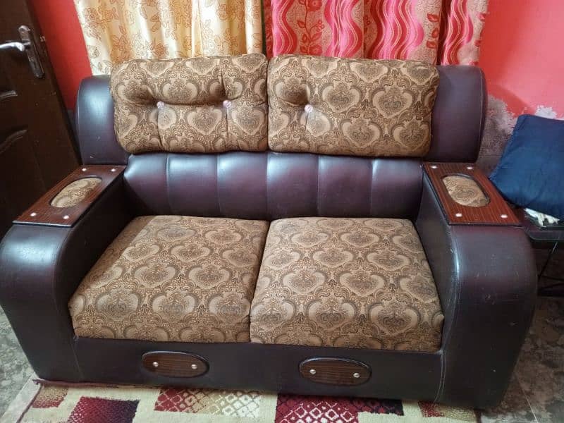 6 seater sofa for urgent sale 5