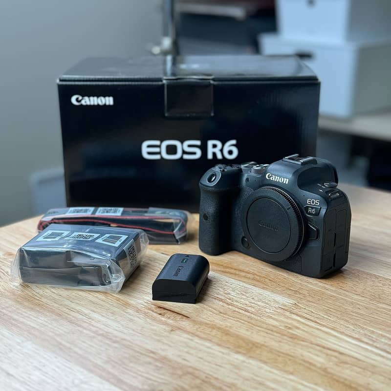 Canon EOS R6 Mirrorless - Just like Brand New! 0