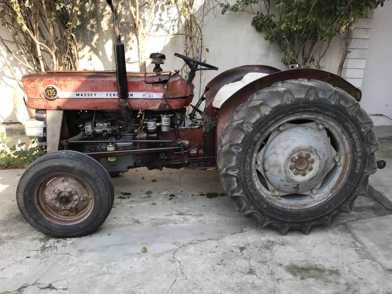 Massey Ferguson 135 2