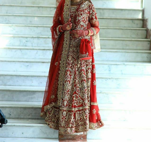 RED BRIDAL DRESS HANDWORK 0