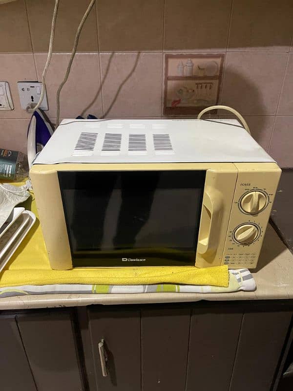 Dawlance microwave oven 1