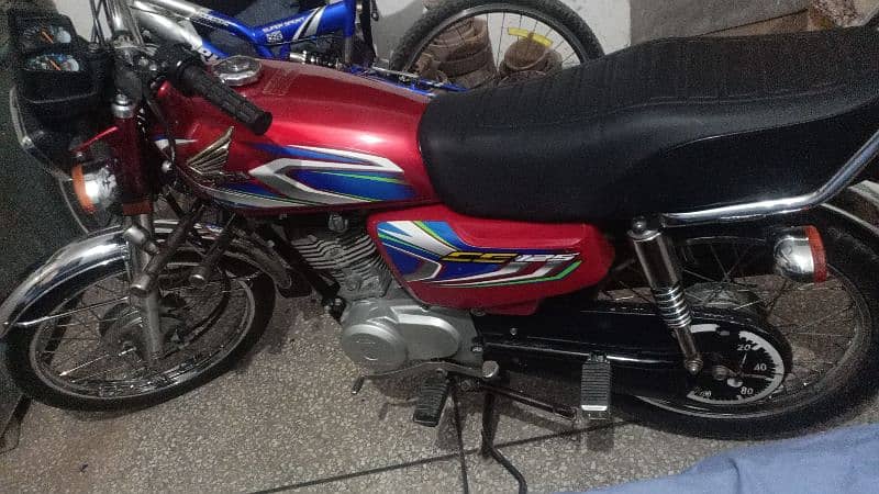 HONDA 125 EXTREMELY VERY GOOD CONDITION 1