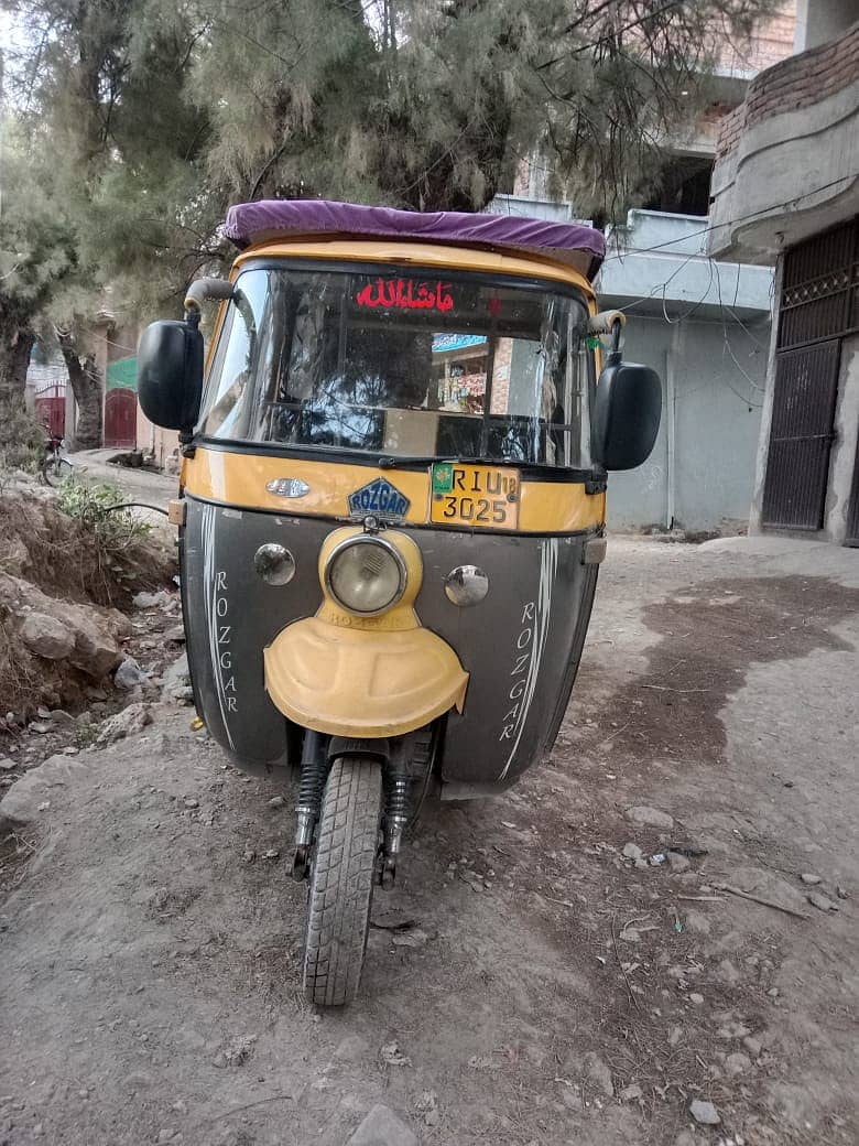 Rozgar CNG rickshaw 1