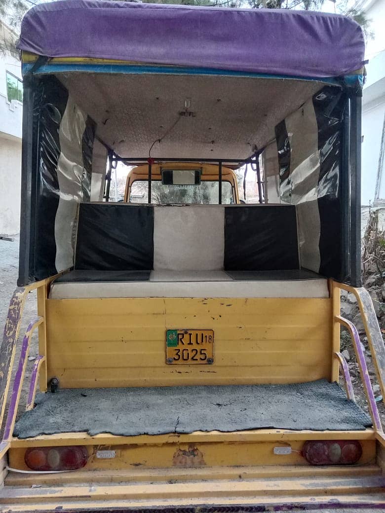 Rozgar CNG rickshaw 4