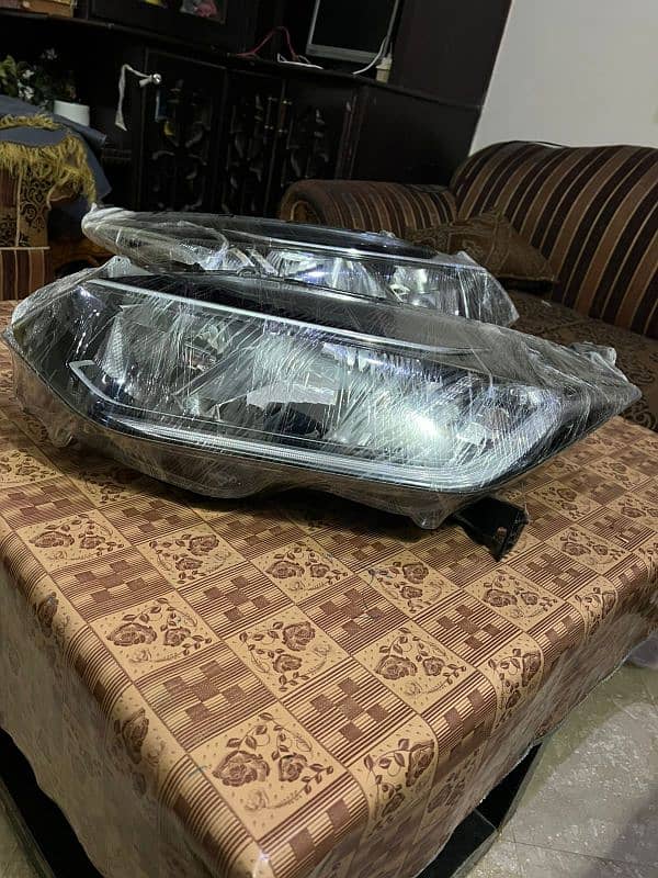 Halogen Head lights of Honda city 6th generation 2