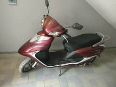 UNITED Scooty 2020 self start 100 CC