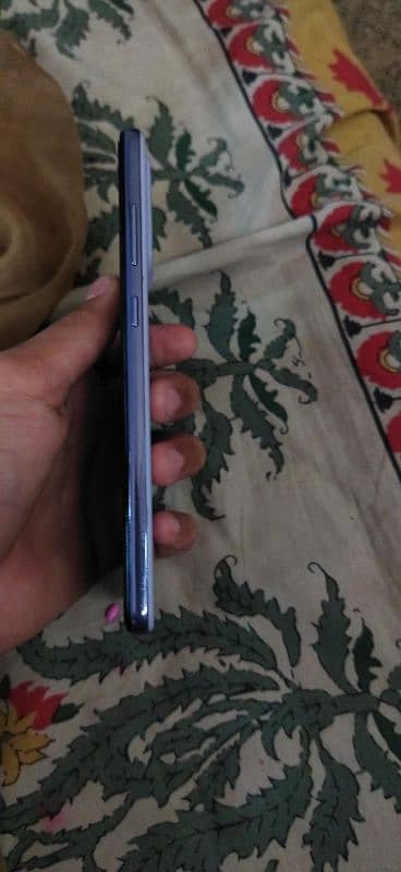 Samsung Galaxy A72 for sale 3