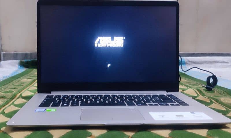 Asus core i5 8th generation 15.5 display 11