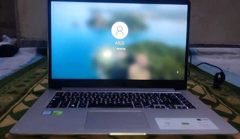 Asus core i5 8th generation 15.5 display 13