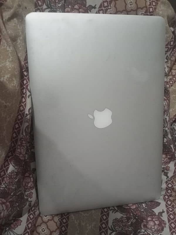 Macbook Pro late 2013 15 inch 0