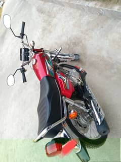 Honda CG 125. Red color pure brand new condition.