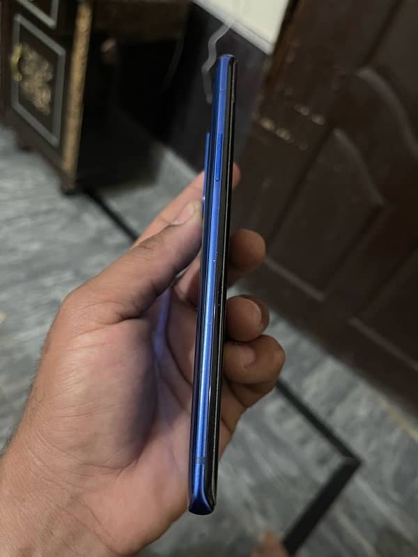 One Plus 8 pro Ram12.0+4.00GB Storage 256GB Front 16 MP 9