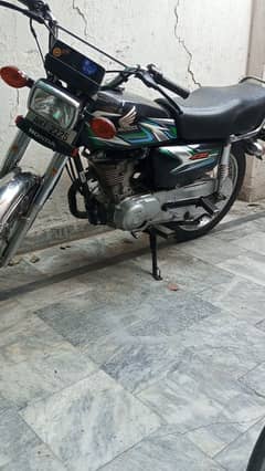 Honda CG 125 model 2023 black