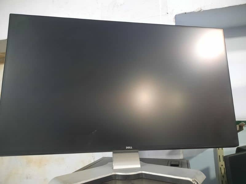 Dell U2417H Full Boder Less 0