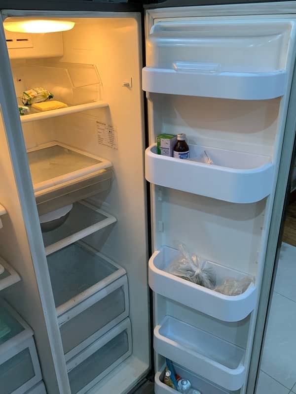 Samsung Two Door Fridge 5