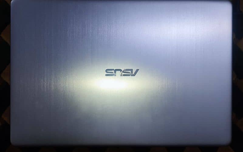 Asus core i5 8th generation 15.5 display 18