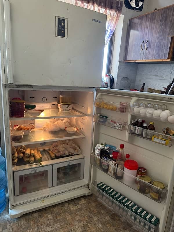 Samsung fridge jumbo size 10/9 condition 1