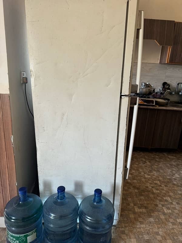 Samsung fridge jumbo size 10/9 condition 2