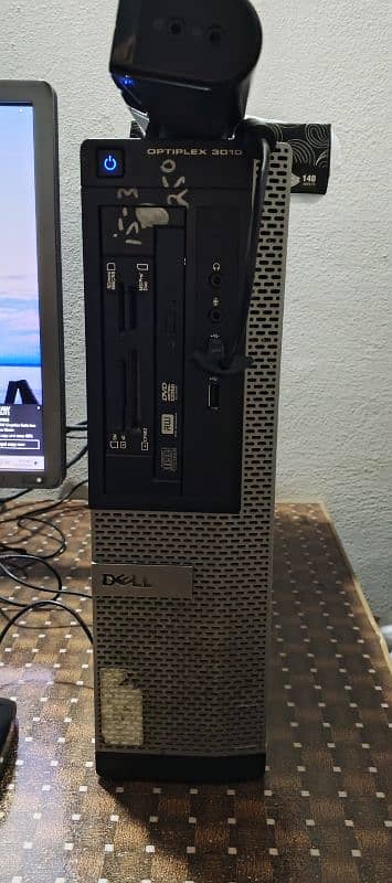 Desktop computer 2
