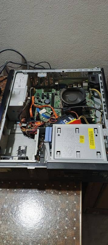 Desktop computer 3