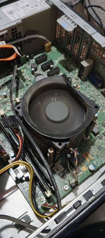 Desktop computer 4