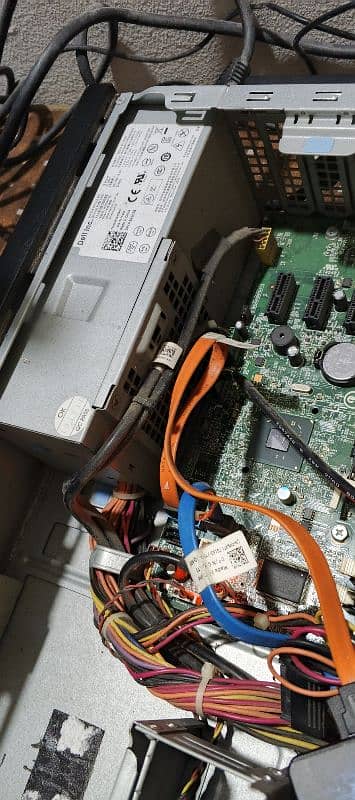Desktop computer 5