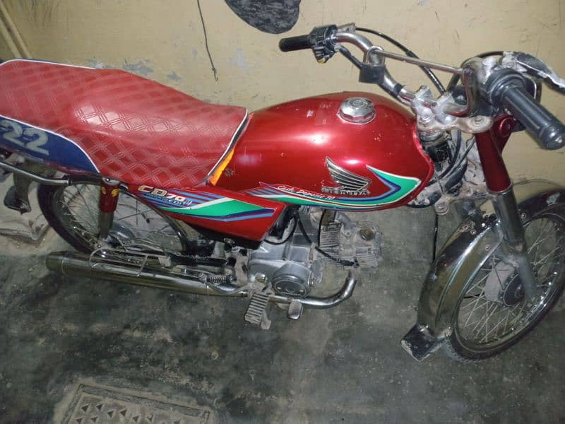 Honda CD70 0