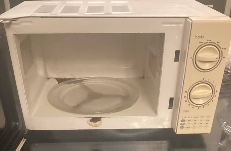 Dawlance  microwave 1